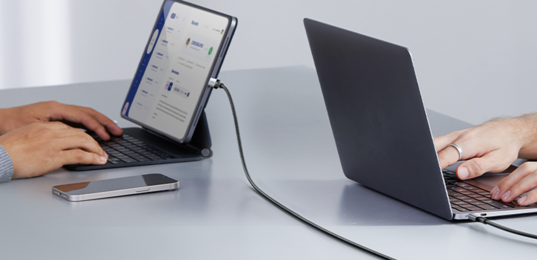 Comment avoir un bureau propre : des astuces pour gérer vos câbles et rester concentré